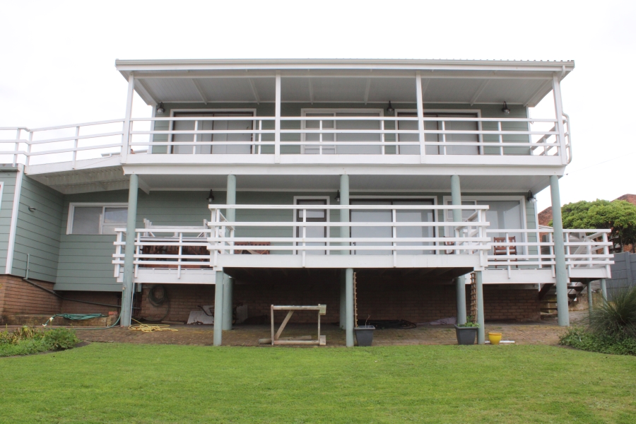 4 Bedroom Property for Sale in Stilbaai Wes Western Cape